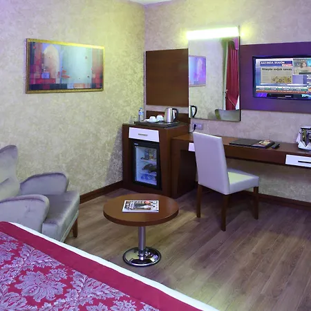 Senbayrak Hotell