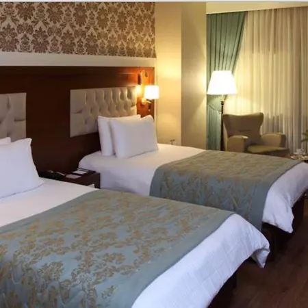 Senbayrak Hotell